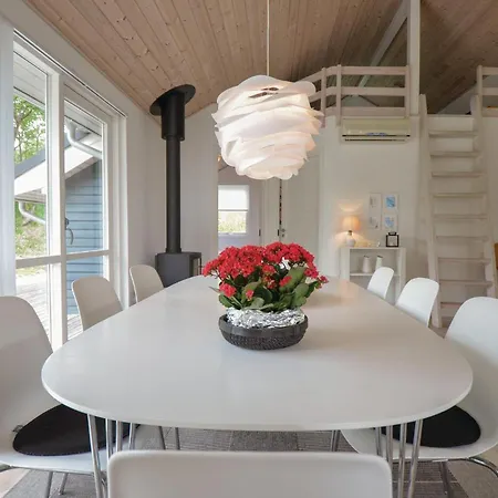 Casa de Férias In With Kitchen Ebeltoft